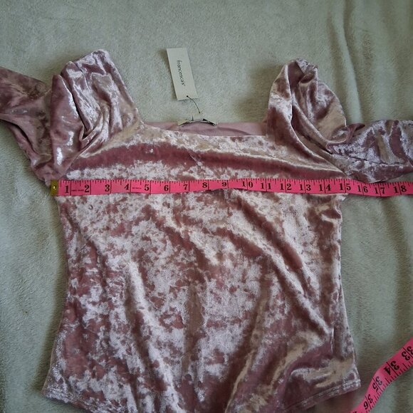 Francesca's NWT Women's Size M Rose Pink Stacy Square Neck Velvet Bodysuit - Picture 10 of 12